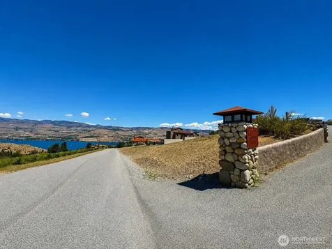 202 Bandera Way Chelan WA 98816