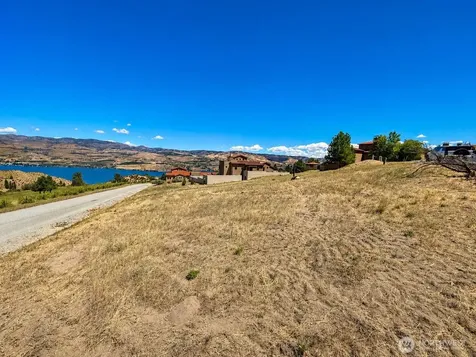 202 Bandera Way Chelan WA 98816
