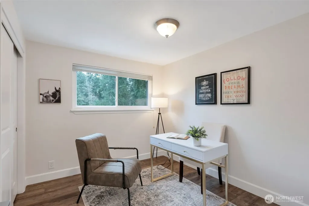 3433 NE 17th Place Renton WA 98056
