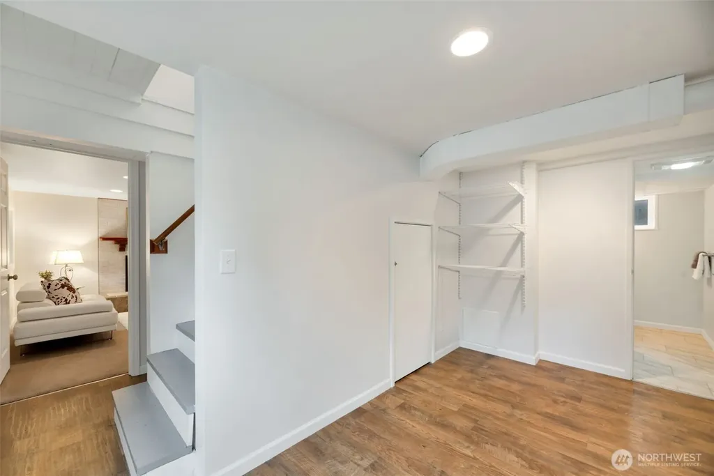 3433 NE 17th Place Renton WA 98056