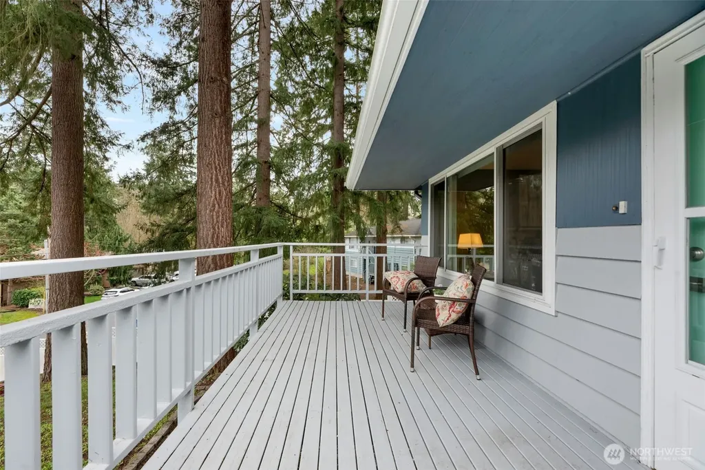 3433 NE 17th Place Renton WA 98056