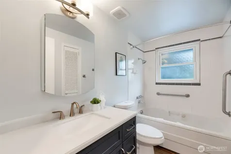 3433 NE 17th Place Renton WA 98056