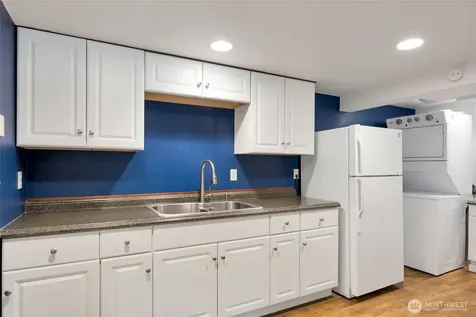 3433 NE 17th Place Renton WA 98056