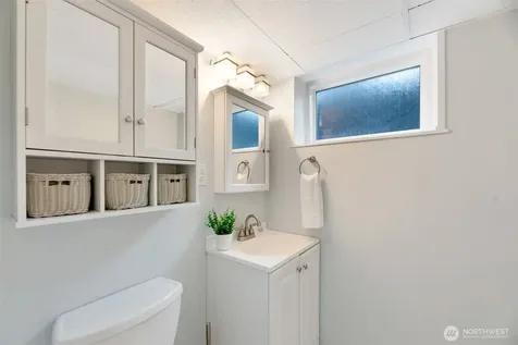 3433 NE 17th Place Renton WA 98056