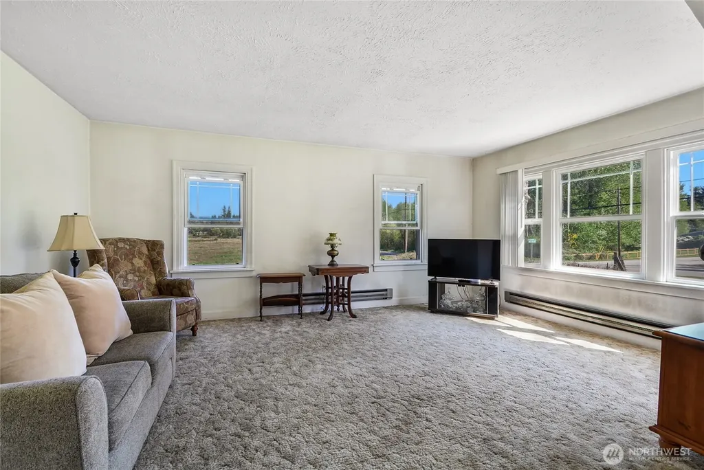4227 252nd Street NE Arlington WA 98223
