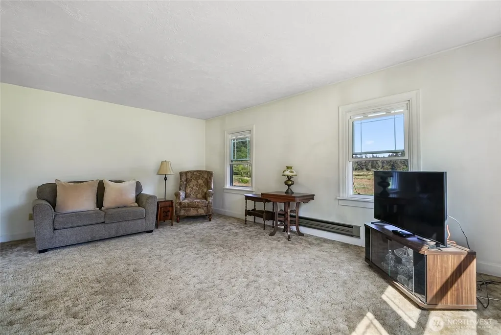4227 252nd Street NE Arlington WA 98223