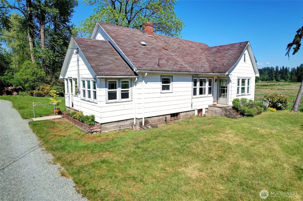 4227 252nd Street NE Arlington WA 98223