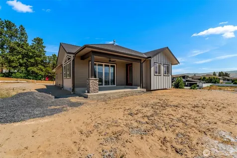 3240 NW Brianna Avenue East Wenatchee WA 98802