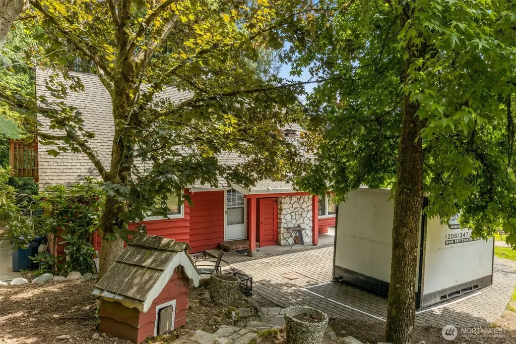 10911 Renton Issaquah Road SE Issaquah WA 98027