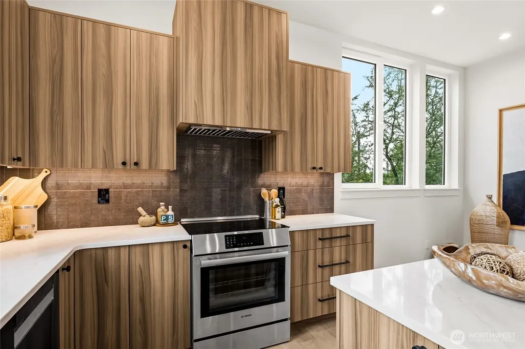 1512 NW 59th Street Seattle WA 98107