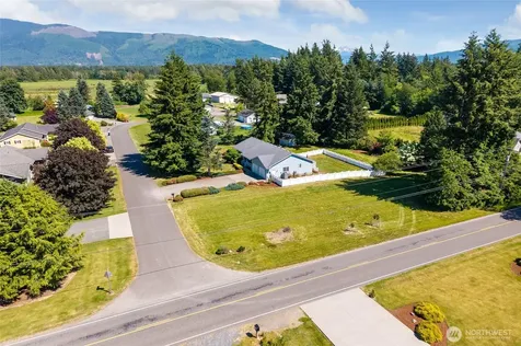 2525 Silves Court Everson WA 98247