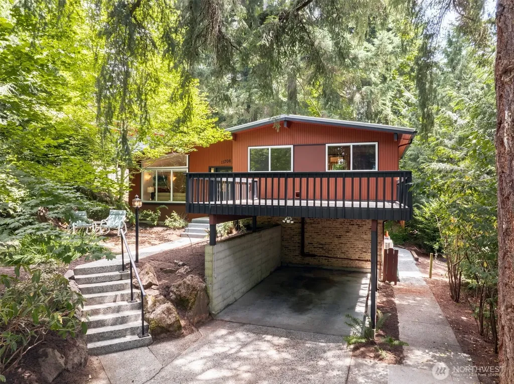 11706 36th Avenue NE Seattle WA 98125