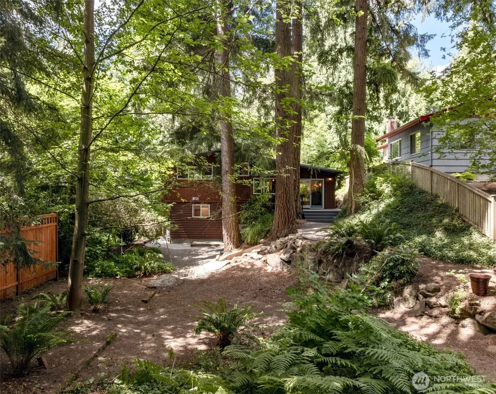11706 36th Avenue NE Seattle WA 98125