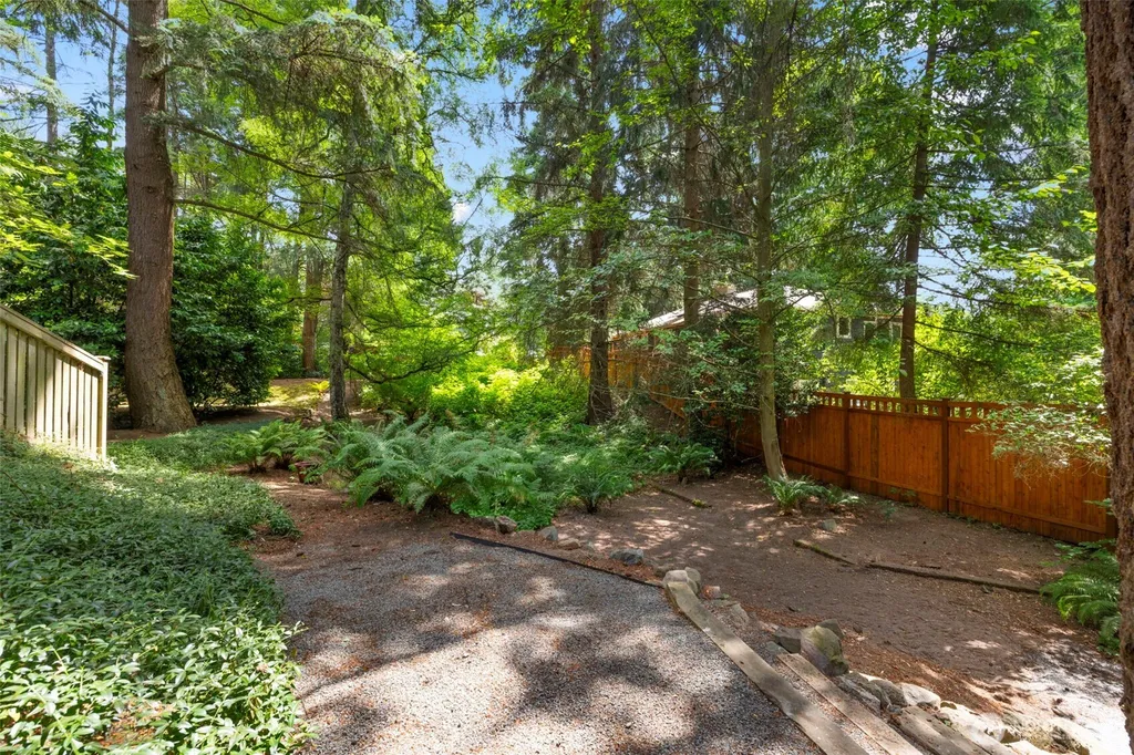 11706 36th Avenue NE Seattle WA 98125