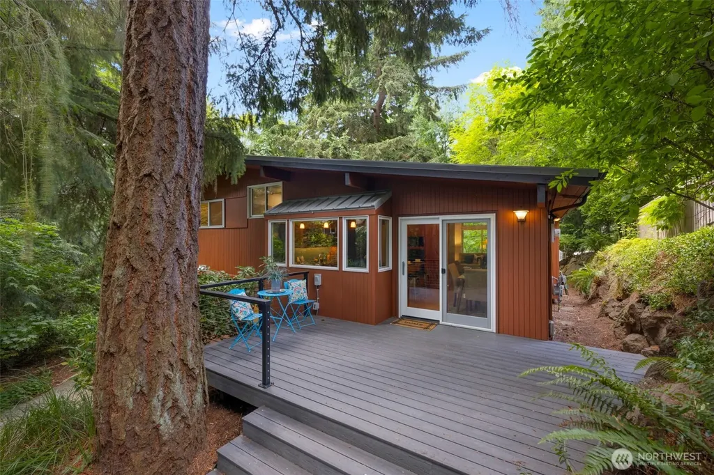 11706 36th Avenue NE Seattle WA 98125
