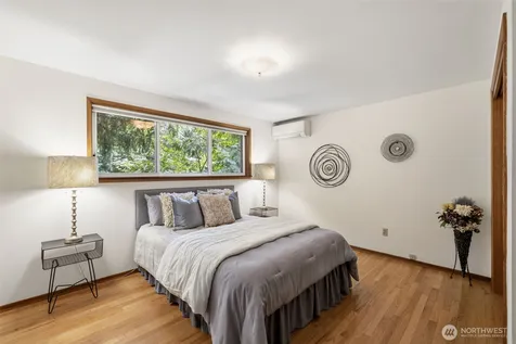11706 36th Avenue NE Seattle WA 98125