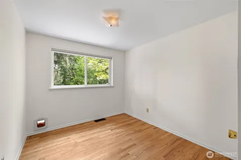 11706 36th Avenue NE Seattle WA 98125
