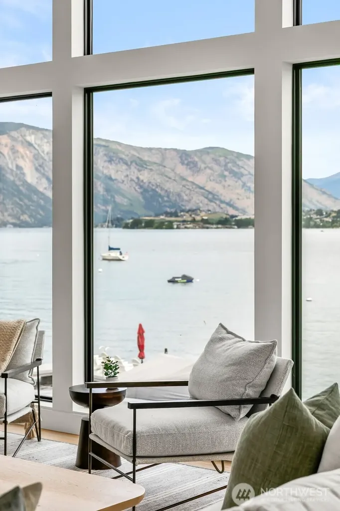 3212 S Lakeshore Road Chelan WA 98816
