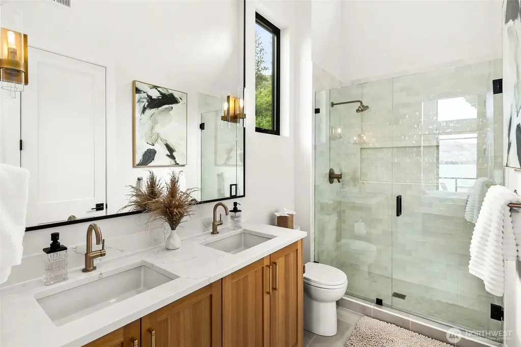 3212 S Lakeshore Road Chelan WA 98816
