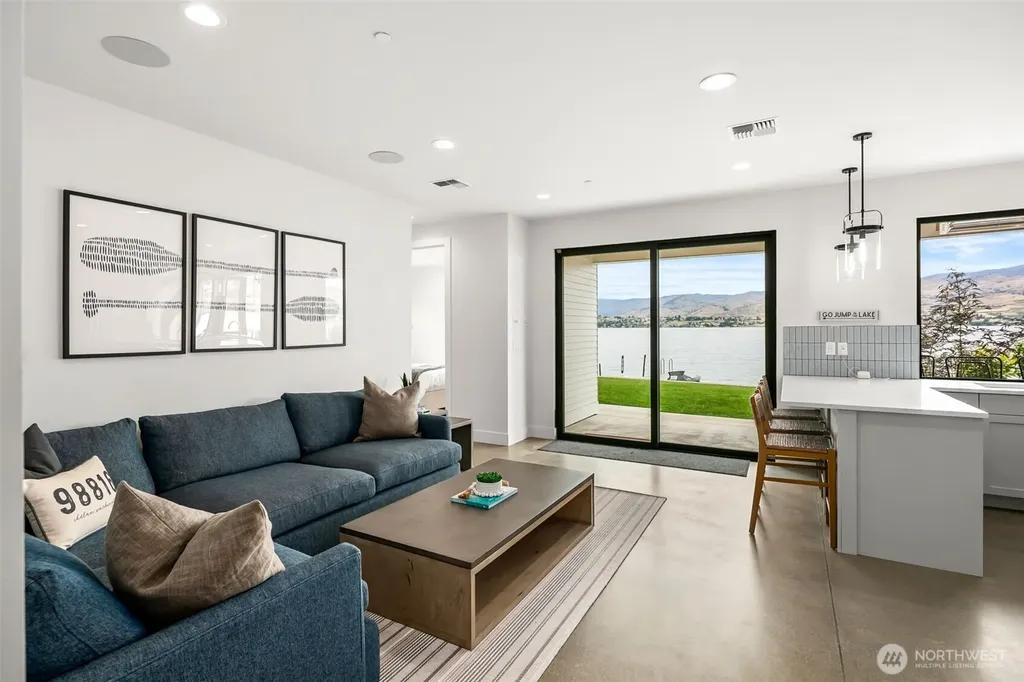 3212 S Lakeshore Road Chelan WA 98816