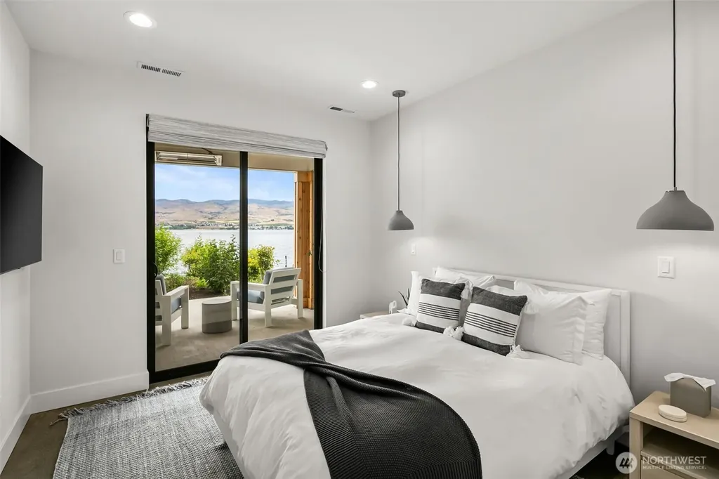 3212 S Lakeshore Road Chelan WA 98816