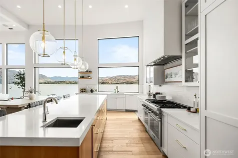 3212 S Lakeshore Road Chelan WA 98816