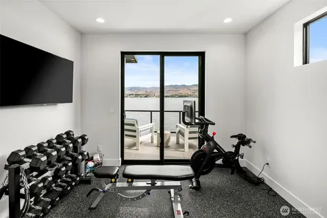 3212 S Lakeshore Road Chelan WA 98816