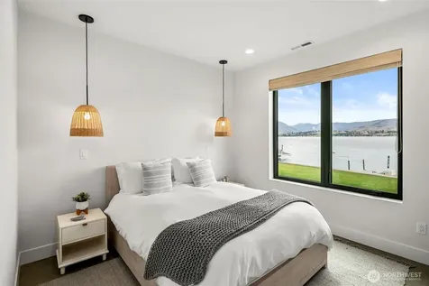 3212 S Lakeshore Road Chelan WA 98816