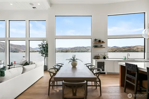 3212 S Lakeshore Road Chelan WA 98816