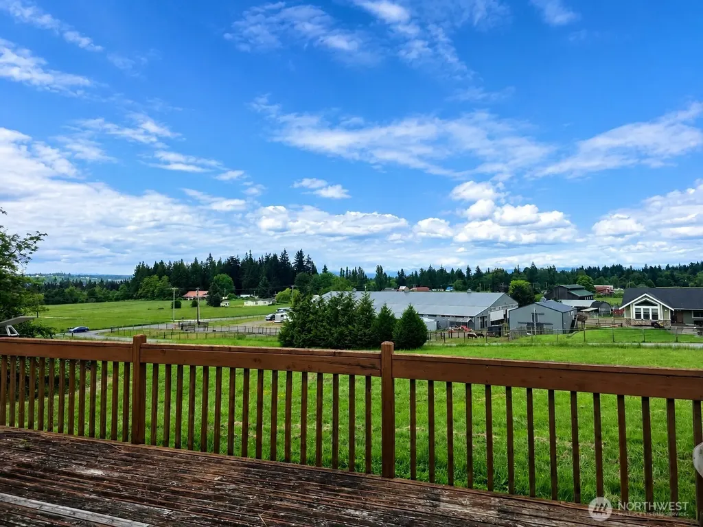 4604 220th Street NW Stanwood WA 98292