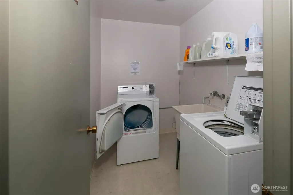 3601 24th Avenue W Seattle WA 98199