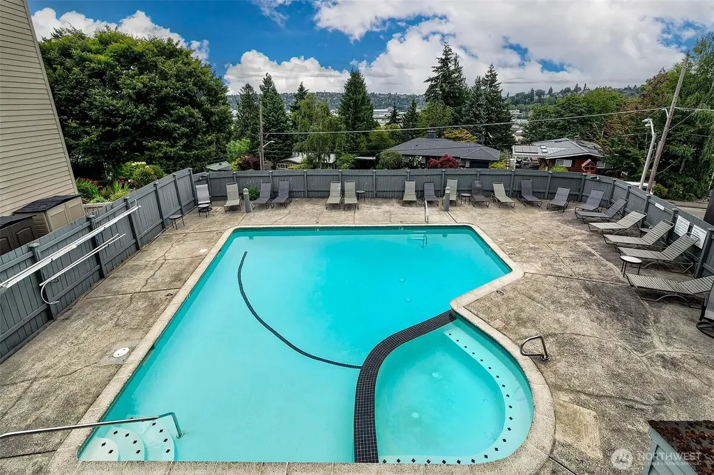 3601 24th Avenue W Seattle WA 98199