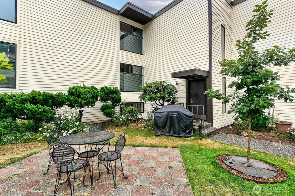 3601 24th Avenue W Seattle WA 98199