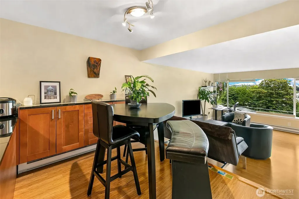 3601 24th Avenue W Seattle WA 98199