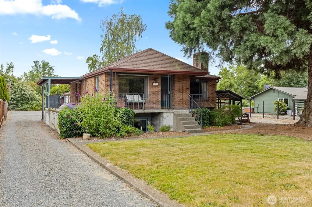 503 17th Street NW Puyallup WA 98371