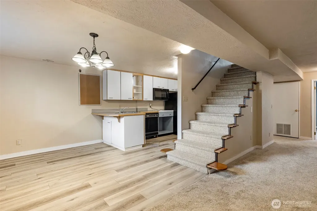 503 17th Street NW Puyallup WA 98371