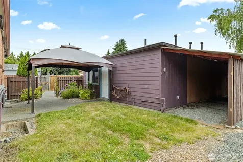 503 17th Street NW Puyallup WA 98371