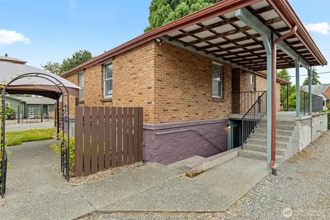 503 17th Street NW Puyallup WA 98371