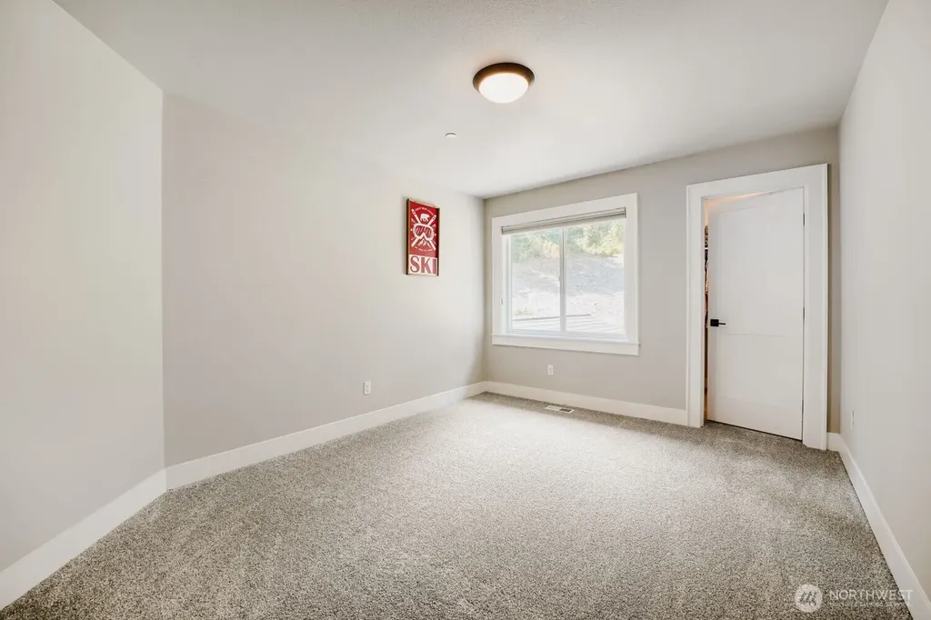 3916 Waller Road E Tacoma WA 98443