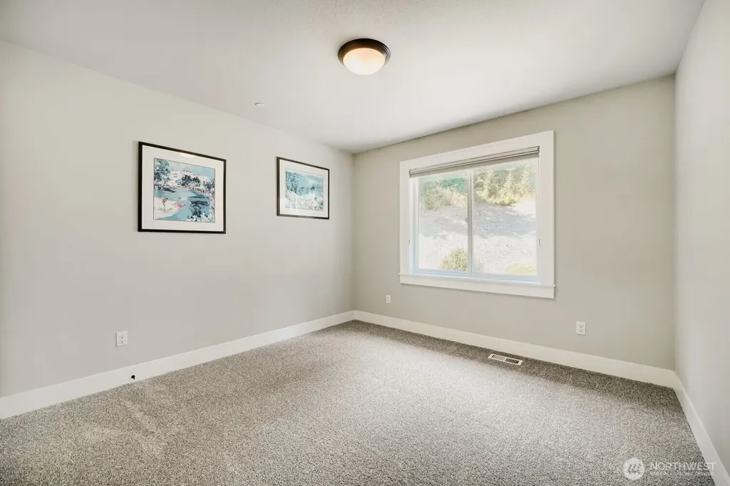 3916 Waller Road E Tacoma WA 98443