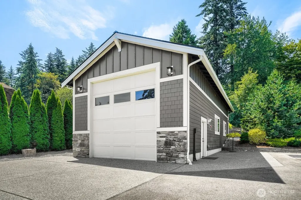 3916 Waller Road E Tacoma WA 98443