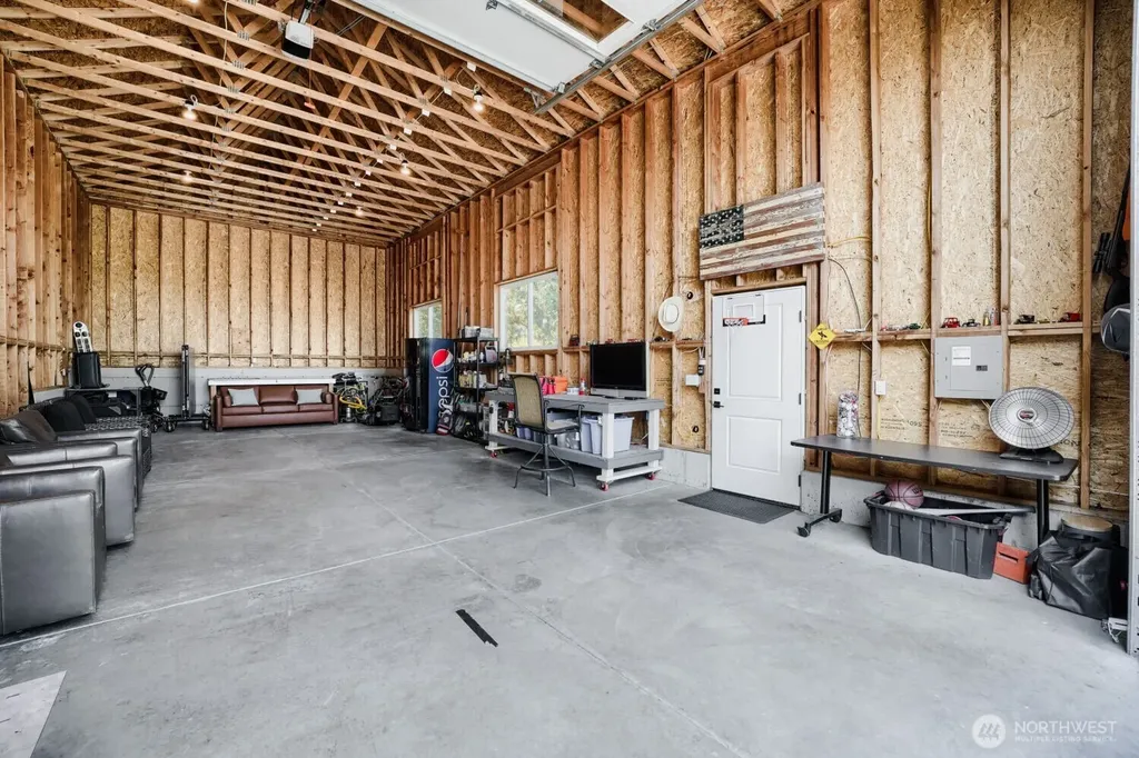 3916 Waller Road E Tacoma WA 98443
