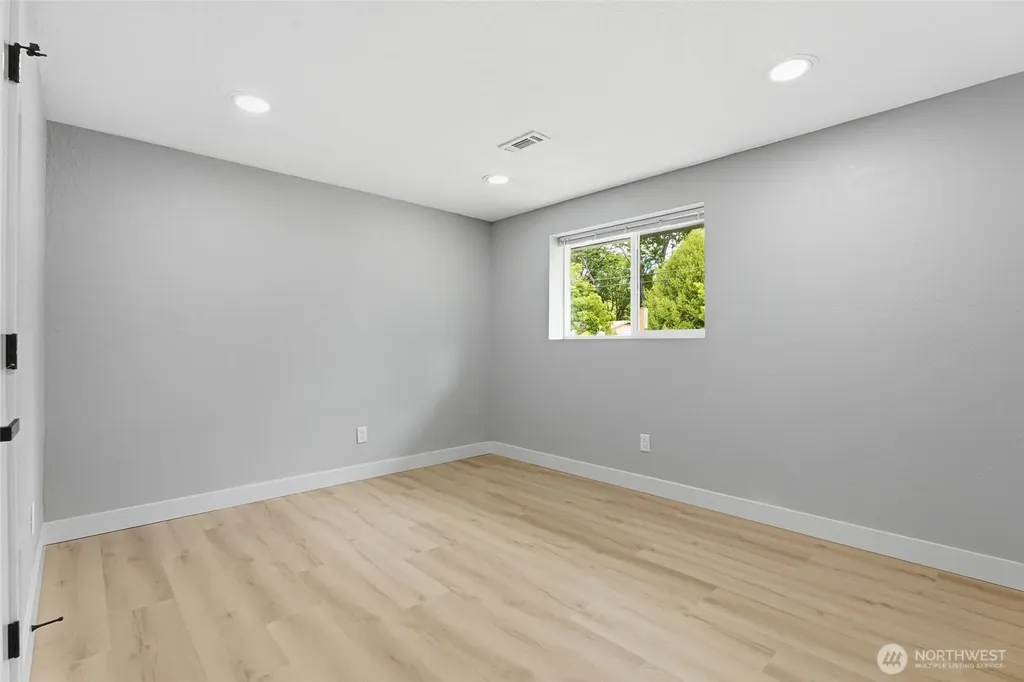 14402 Washington Avenue SW Lakewood WA 98498
