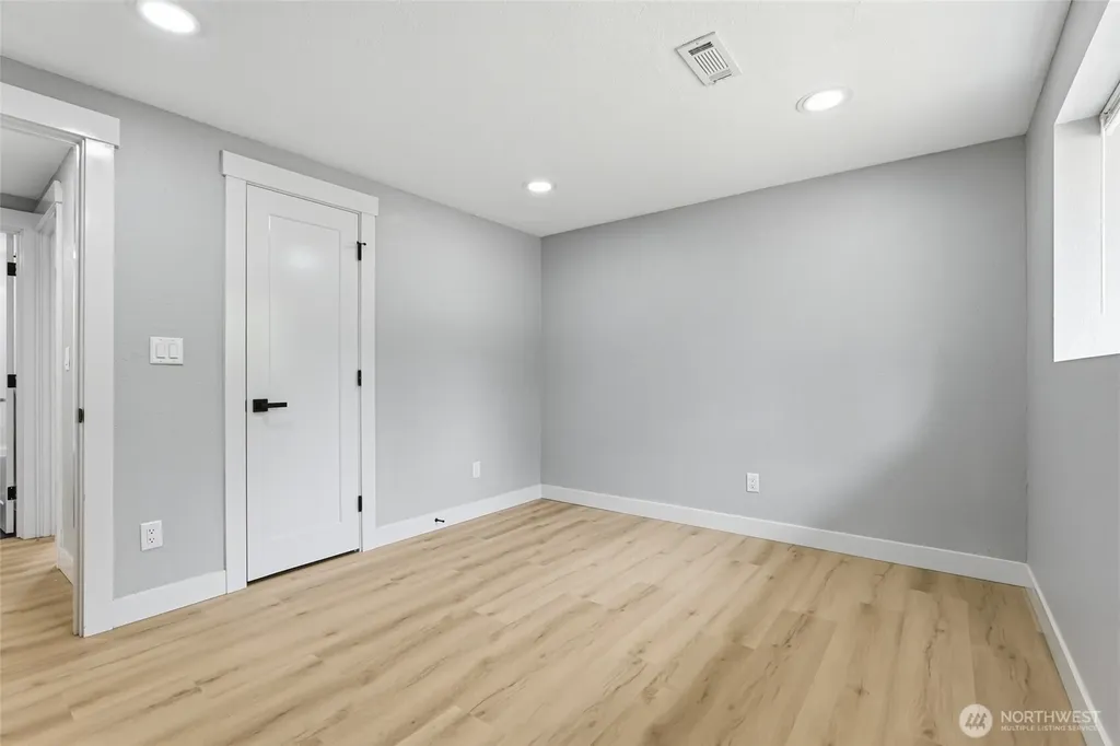 14402 Washington Avenue SW Lakewood WA 98498