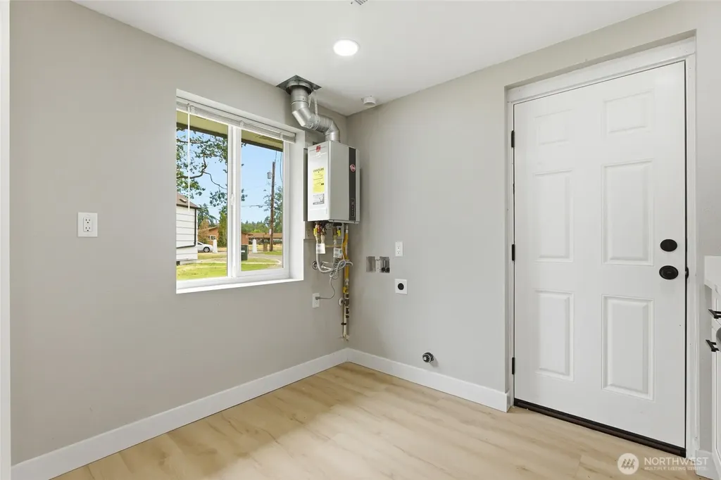 14402 Washington Avenue SW Lakewood WA 98498