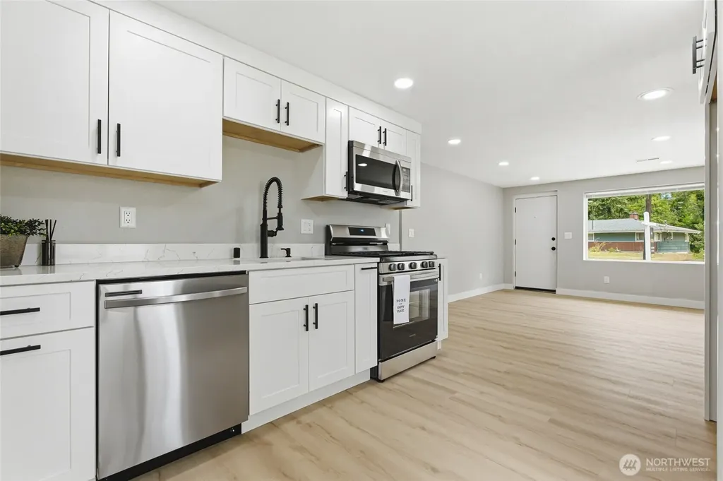 14402 Washington Avenue SW Lakewood WA 98498
