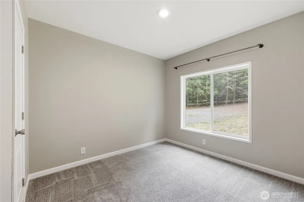 18142 NE Diamond Drive Poulsbo WA 98370