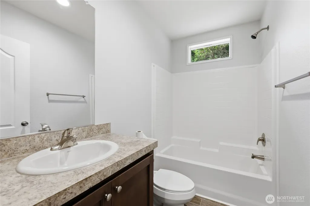18142 NE Diamond Drive Poulsbo WA 98370