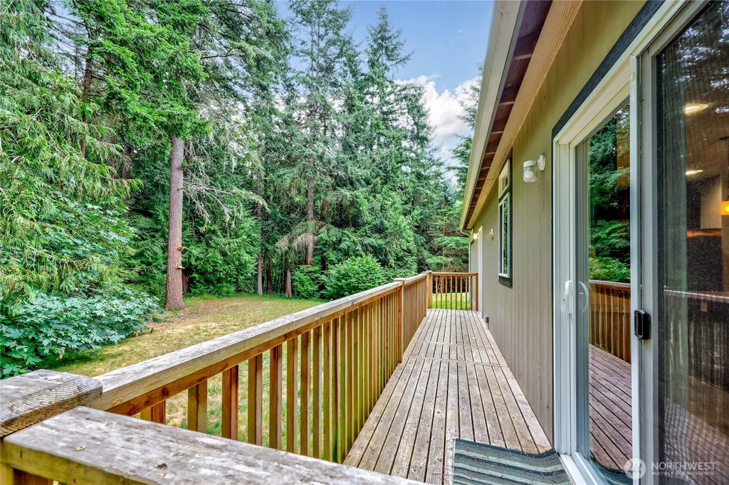 18142 NE Diamond Drive Poulsbo WA 98370