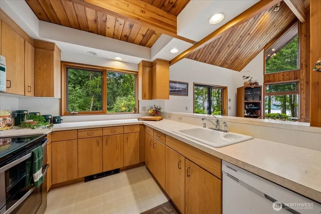 14025 96th Street Court Anderson Island WA 98303